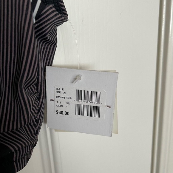 Raisins Curve Plus Size Swim Top Size 20 - Picture 4 of 4